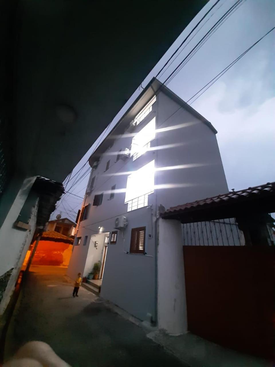 Ferienwohnung Aleksi&Eli Shkodra Exterior foto