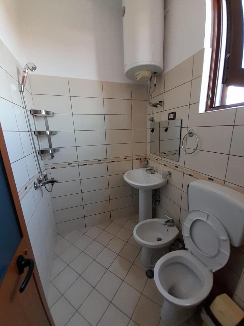 Ferienwohnung Aleksi&Eli Shkodra Exterior foto
